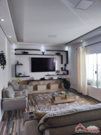 Imagem Casa com 2 Quartos à Venda, 240 m² em Centro - Jacareí Imagem Casa com 2 Quartos à Venda, 240 m² em Centro - Jacareí