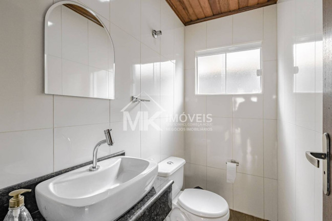 Imagem Sobrado com 4 Quartos à Venda, 276 m² em Capão Da Imbuia - Curitiba Imagem Sobrado com 4 Quartos à Venda, 276 m² em Capão Da Imbuia - Curitiba