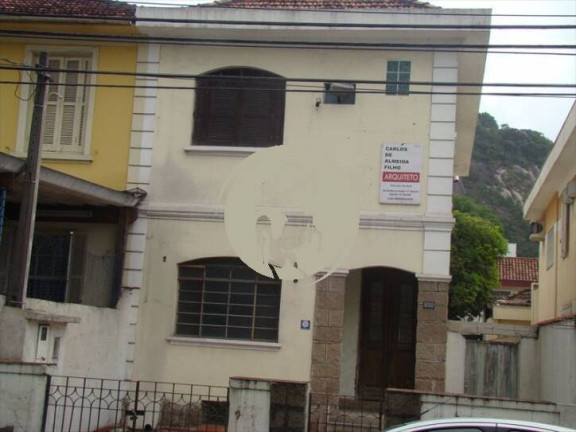 Imagem Sobrado com 4 Quartos à Venda, 250 m² em Jose Menino - Santos