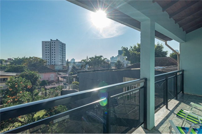 Imagem Casa com 2 Quartos à Venda, em Jardim Itu - Porto Alegre Imagem Casa com 2 Quartos à Venda, em Jardim Itu - Porto Alegre