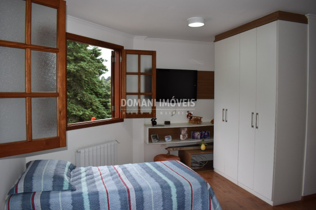 Imagem Casa com 4 Quartos à Venda, 170 m² em Região Da Vila Inglesa - Campos Do Jordão Imagem Casa com 4 Quartos à Venda, 170 m² em Região Da Vila Inglesa - Campos Do Jordão