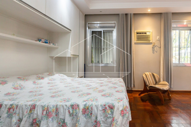 Imagem Casa com 3 Quartos à Venda, 332 m² em Jardim Europa - São Paulo