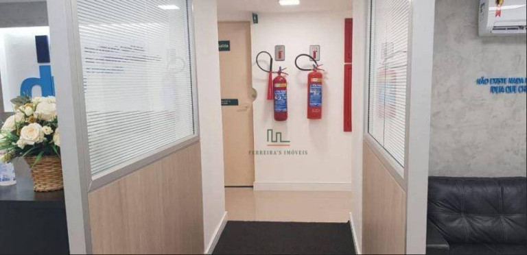Imagem Sala Comercial à Venda ou Locação, 320 m² em Centro - Niterói Imagem Sala Comercial à Venda ou Locação, 320 m² em Centro - Niterói