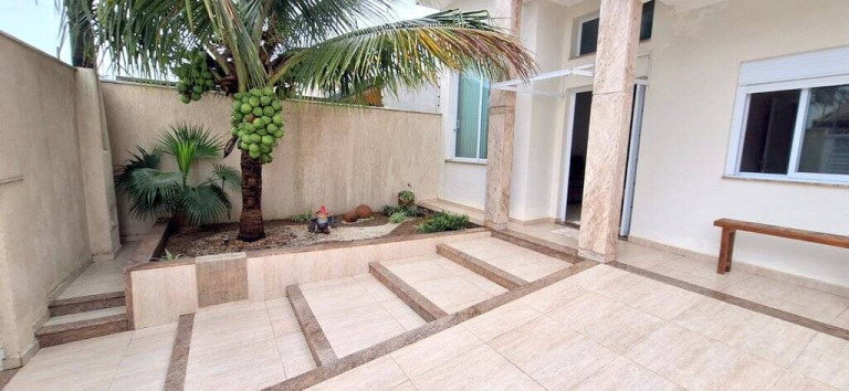 Imagem Casa com 3 Quartos à Venda, 250 m² em Jardim Casa Blanca - Peruíbe Imagem Casa com 3 Quartos à Venda, 250 m² em Jardim Casa Blanca - Peruíbe