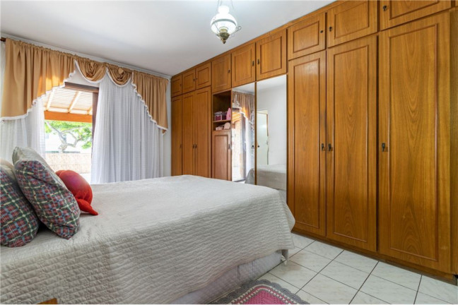 Imagem Casa com 4 Quartos à Venda, em Jardim Guanca - São Paulo Imagem Casa com 4 Quartos à Venda, em Jardim Guanca - São Paulo