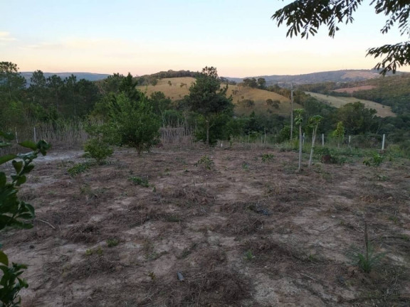 Imagem Chácara com 1 Quarto à Venda, 10 m² em Piraporão - Piedade Imagem Chácara com 1 Quarto à Venda, 10 m² em Piraporão - Piedade