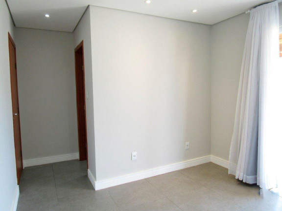 Imagem Casa com 4 Quartos à Venda, 200 m² em Florianópolis Imagem Casa com 4 Quartos à Venda, 200 m² em Florianópolis