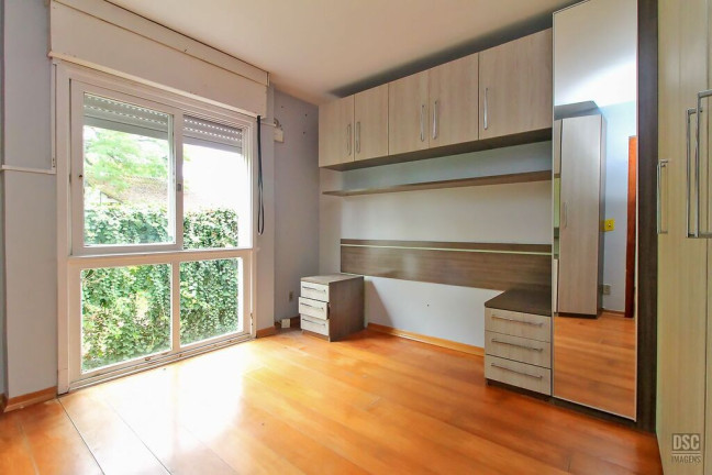 Imagem Casa com 3 Quartos à Venda, 138 m² em Cristal - Porto Alegre Imagem Casa com 3 Quartos à Venda, 138 m² em Cristal - Porto Alegre