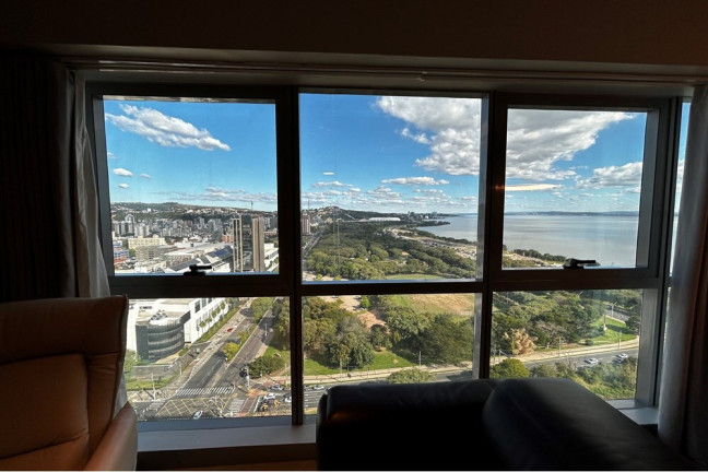 Imagem Apartamento com 1 Quarto à Venda, 73 m² em Menino Deus - Porto Alegre Imagem Apartamento com 1 Quarto à Venda, 73 m² em Menino Deus - Porto Alegre