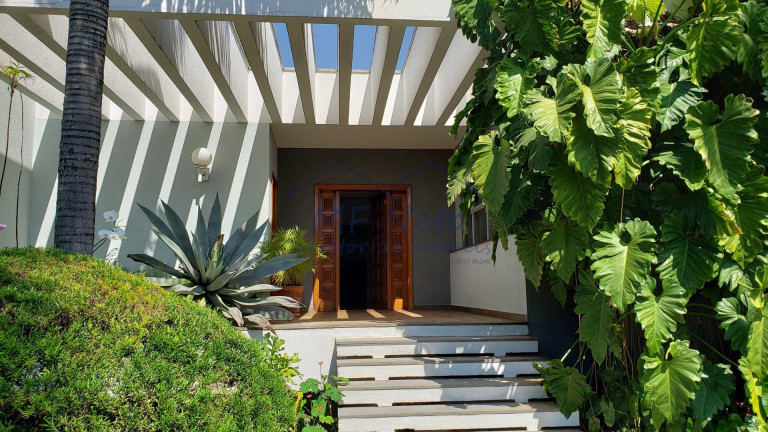 Imagem Casa com 4 Quartos à Venda, 1.320 m² em Centro - Pirassununga Imagem Casa com 4 Quartos à Venda, 1.320 m² em Centro - Pirassununga