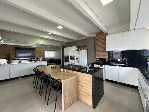 Imagem Imóvel com 3 Quartos à Venda, 168 m² em Anita Garibaldi - Joinville Imagem Imóvel com 3 Quartos à Venda, 168 m² em Anita Garibaldi - Joinville