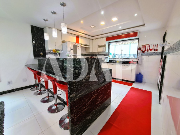 Imagem Casa com 4 Quartos à Venda, 450 m² em Vargem Pequena - Rio De Janeiro