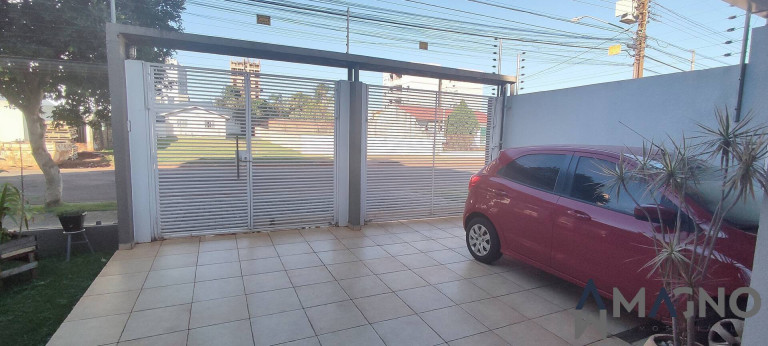 Imagem Sobrado com 5 Quartos à Venda, 444 m² em Coqueiral - Cascavel