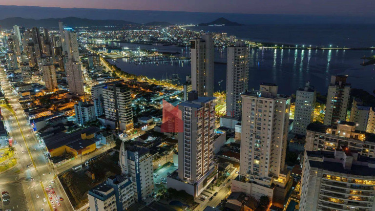 Imagem Cobertura com 3 Quartos à Venda, 120 m² em Fazenda - Itajaí