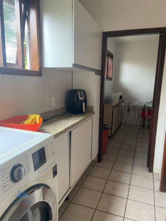 Imagem Casa com 4 Quartos à Venda, 239 m² em Itacorubi - Florianópolis Imagem Casa com 4 Quartos à Venda, 239 m² em Itacorubi - Florianópolis