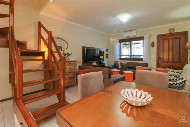 Imagem Casa com 3 Quartos à Venda, em Espírito Santo - Porto Alegre Imagem Casa com 3 Quartos à Venda, em Espírito Santo - Porto Alegre