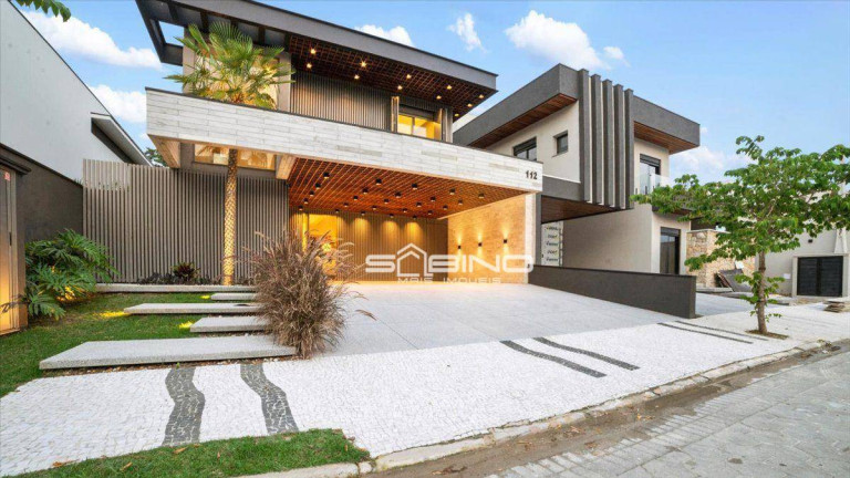 Imagem Casa com 5 Quartos à Venda, 384 m² em Riviera Módulo 16 - Bertioga Imagem Casa com 5 Quartos à Venda, 384 m² em Riviera Módulo 16 - Bertioga
