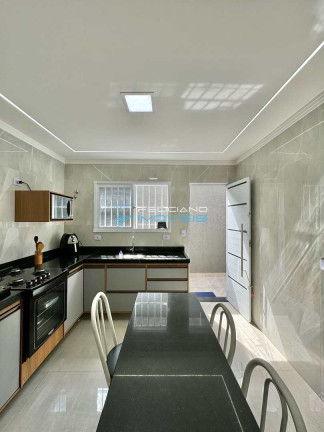 Imagem Casa com 3 Quartos à Venda, 160 m² em Ocian - Praia Grande Imagem Casa com 3 Quartos à Venda, 160 m² em Ocian - Praia Grande