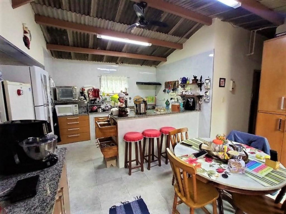 Imagem Chácara com 6 Quartos à Venda, 211 m² em Campo Limpo - Teresópolis Imagem Chácara com 6 Quartos à Venda, 211 m² em Campo Limpo - Teresópolis