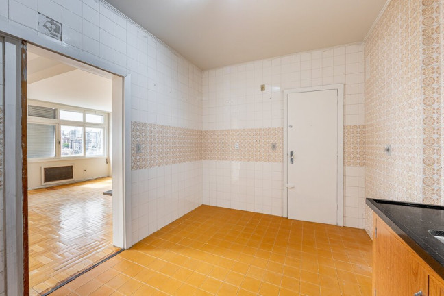 Imagem Apartamento com 2 Quartos à Venda, 100 m² em Moinhos De Vento - Porto Alegre Imagem Apartamento com 2 Quartos à Venda, 100 m² em Moinhos De Vento - Porto Alegre