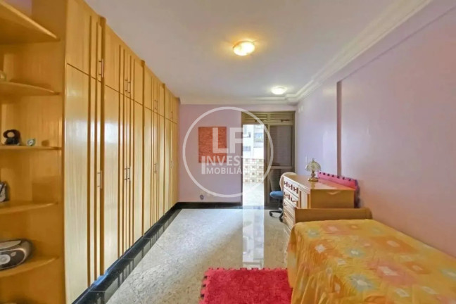 Imagem Sobrado com 4 Quartos à Venda, 308 m² em Setor Bueno - Goiânia