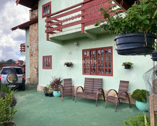 Imagem Casa com 4 Quartos à Venda, 260 m² em Região Do Jaguaribe - Campos Do Jordão Imagem Casa com 4 Quartos à Venda, 260 m² em Região Do Jaguaribe - Campos Do Jordão