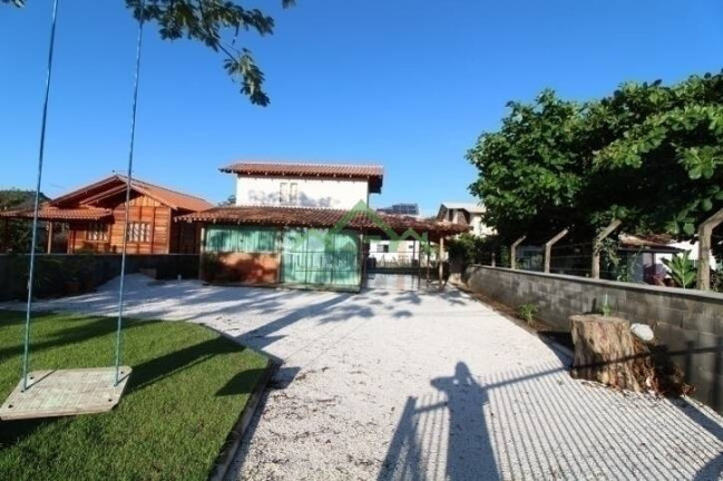 Imagem Sobrado com 2 Quartos à Venda, 115 m² em Costeira - Balneário Barra Do Sul Imagem Sobrado com 2 Quartos à Venda, 115 m² em Costeira - Balneário Barra Do Sul