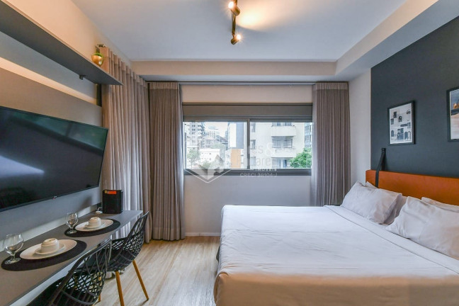 Sala Comercial à Venda, 27 m² em Pinheiros - São Paulo