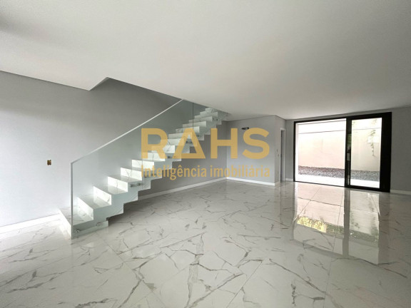 Imagem Casa com 3 Quartos à Venda, 160 m² em América - Joinville Imagem Casa com 3 Quartos à Venda, 160 m² em América - Joinville