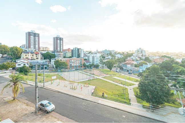 Imagem Casa com 4 Quartos à Venda, 311 m² em Chácara Das Pedras - Porto Alegre Imagem Casa com 4 Quartos à Venda, 311 m² em Chácara Das Pedras - Porto Alegre