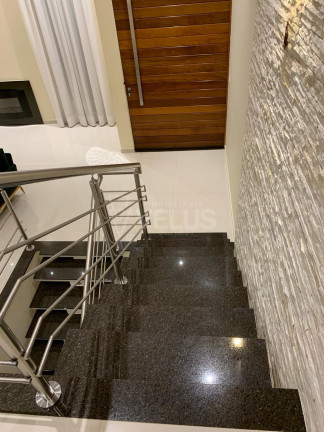 Imagem Casa com 4 Quartos à Venda, em Centro - Sarapui Imagem Casa com 4 Quartos à Venda, em Centro - Sarapui
