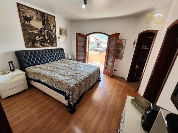 Imagem Sobrado com 3 Quartos à Venda, 360 m² em Canto Do Forte - Praia Grande Imagem Sobrado com 3 Quartos à Venda, 360 m² em Canto Do Forte - Praia Grande