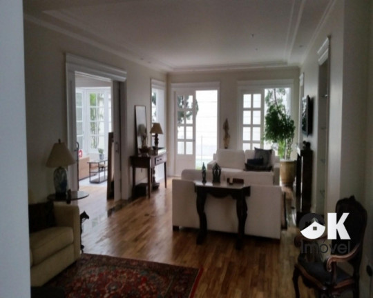 Sobrado com 4 Quartos à Venda, 602 m² em Jardim Guedala - São Paulo