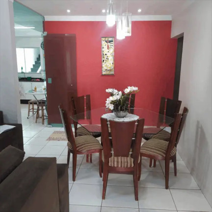 Imagem Sobrado com 4 Quartos à Venda, 212 m² em Residencial Flamingo - Goiânia Imagem Sobrado com 4 Quartos à Venda, 212 m² em Residencial Flamingo - Goiânia