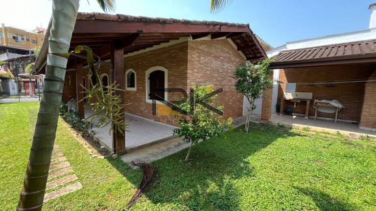 Imagem Casa com 2 Quartos à Venda, 110 m² em Barra Da Lagoa - Ubatuba