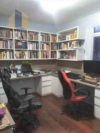 Imagem Apartamento com 6 Quartos à Venda, 350 m²