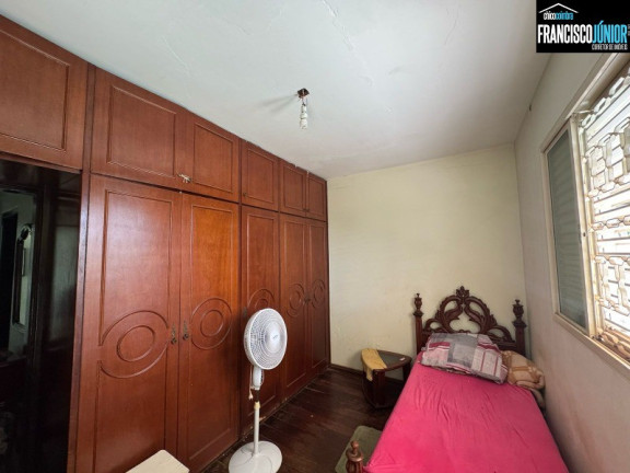 Imagem Casa com 3 Quartos à Venda, 241 m² em Setor Aeroporto - Goiânia Imagem Casa com 3 Quartos à Venda, 241 m² em Setor Aeroporto - Goiânia