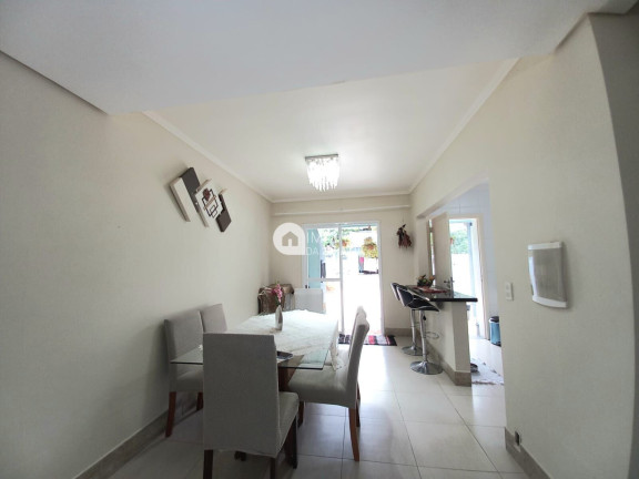 Imagem Casa com 3 Quartos à Venda, 165 m² Imagem Casa com 3 Quartos à Venda, 165 m²