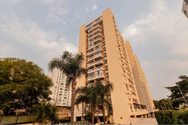 Imagem Imóvel com 3 Quartos à Venda,  em Passo Da Areia - Porto Alegre