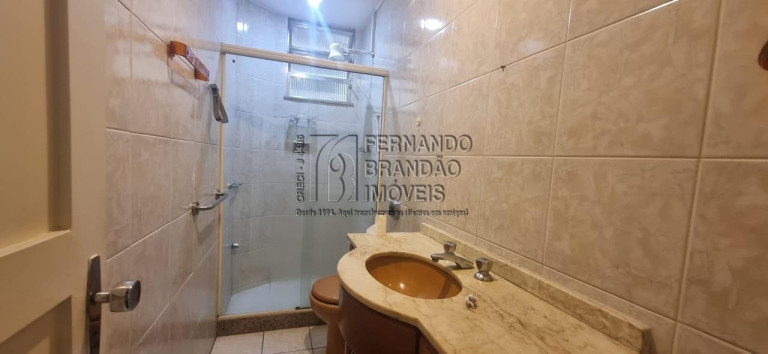 Imagem Imóvel com 3 Quartos à Venda, 118 m² em Copacabana - Rio De Janeiro Imagem Imóvel com 3 Quartos à Venda, 118 m² em Copacabana - Rio De Janeiro