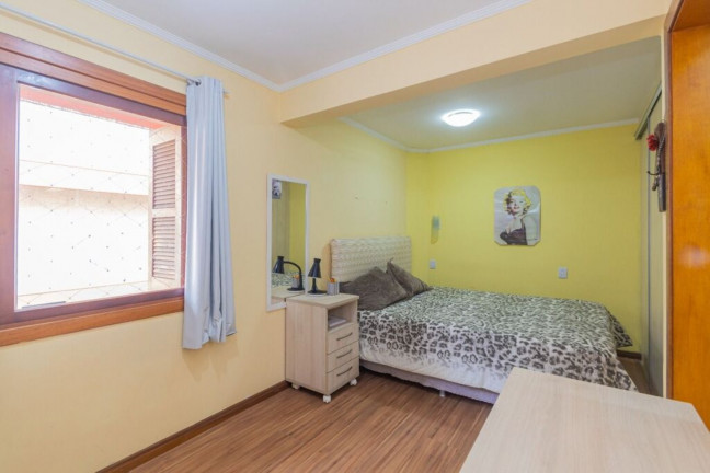 Imagem Imóvel com 3 Quartos à Venda, em Camaquã - Porto Alegre Imagem Imóvel com 3 Quartos à Venda, em Camaquã - Porto Alegre