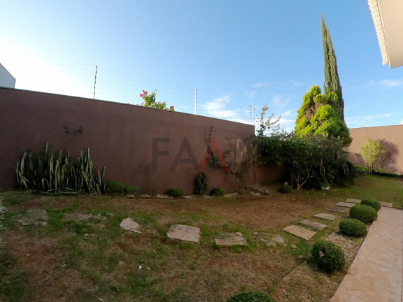 Imagem Casa com 2 Quartos à Venda, 200 m² em Alto Da Xv - Guarapuava Imagem Casa com 2 Quartos à Venda, 200 m² em Alto Da Xv - Guarapuava