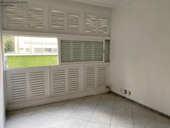 Imagem Imóvel com 4 Quartos à Venda, 200 m² em Vitória - Salvador Imagem Imóvel com 4 Quartos à Venda, 200 m² em Vitória - Salvador