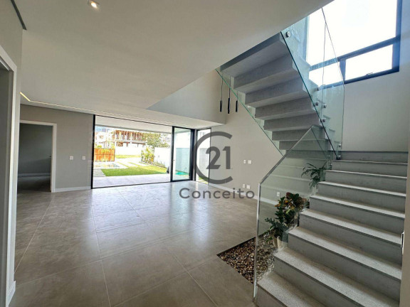 Imagem Casa com 3 Quartos à Venda, 238 m² em Lagoa Da Conceição - Florianópolis