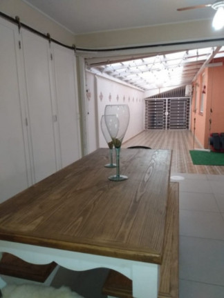 Imagem Casa com 4 Quartos à Venda, 188 m² em Jardim Lindóia - Porto Alegre
