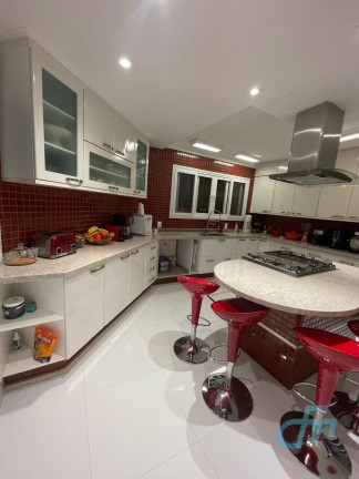 Imagem Sobrado com 3 Quartos à Venda, 300 m² em Parque Residencial Itapeti - Mogi Das Cruzes Imagem Sobrado com 3 Quartos à Venda, 300 m² em Parque Residencial Itapeti - Mogi Das Cruzes