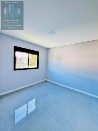 Imagem Casa com 3 Quartos à Venda, 184 m² em Florianópolis Imagem Casa com 3 Quartos à Venda, 184 m² em Florianópolis