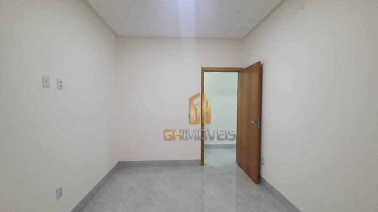 Imagem Casa com 3 Quartos à Venda, 120 m² em Setor Três Marias - Goiânia Imagem Casa com 3 Quartos à Venda, 120 m² em Setor Três Marias - Goiânia