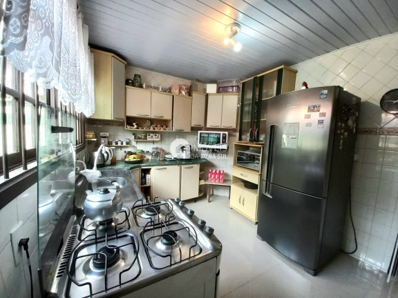 Imagem Casa com 4 Quartos à Venda, 170 m² Imagem Casa com 4 Quartos à Venda, 170 m²