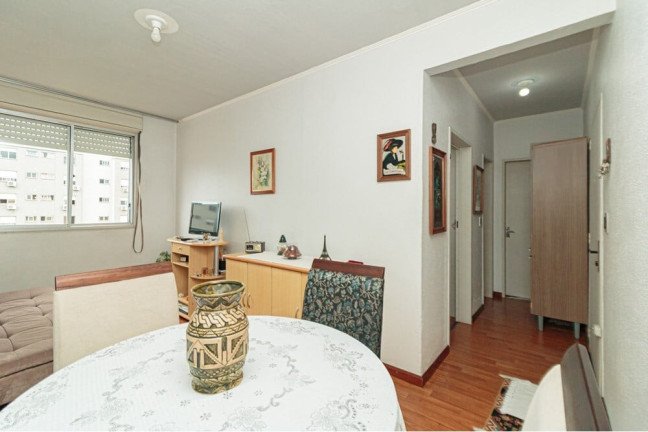 Imagem Apartamento com 1 Quarto à Venda, 43 m² em Jardim Itu - Porto Alegre
